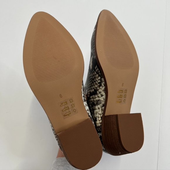 Madewell Low Chelsea Boot in snake embossed leather size 6 - Picture 6 of 7